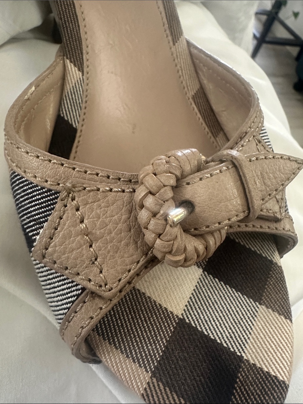 Burberry Beige Plaid Open-Toe Slide Heels with Braided Buckle - Picture 6 of 10